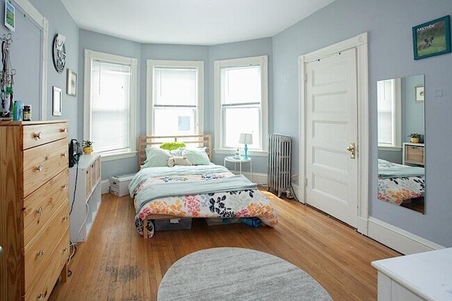 3 Kinnaird St unit 3, Cambridge, MA 02139 - photo 3