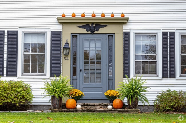 Somers homeowners love to decorate their well maintained homes.