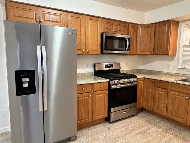 758 2nd St, Dunellen, NJ 08812 - photo 5