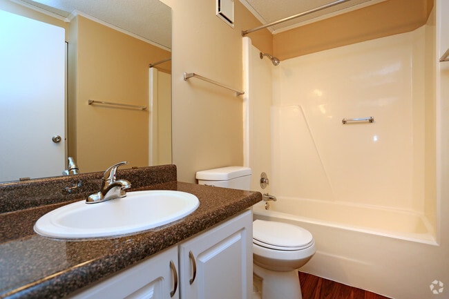 Ridgewood Apartments, Tallahassee, FL 32301 - photo 4