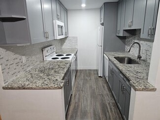 3910 Crystal Lake Dr, Deerfield Beach, FL 33064