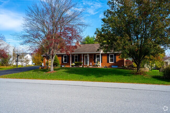 Single-family homes in Middlesex Township Cumberland  often include large yards.