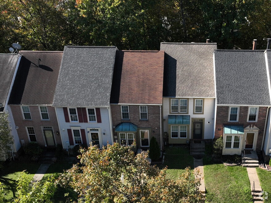 8156 Aspenwood Way, Jessup, MD 20794 - photo 2