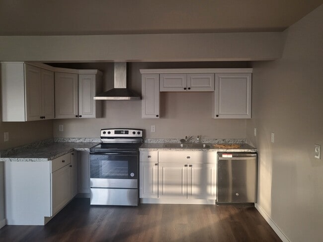 1674 August Dr, Shakopee, MN 55379 - photo 7