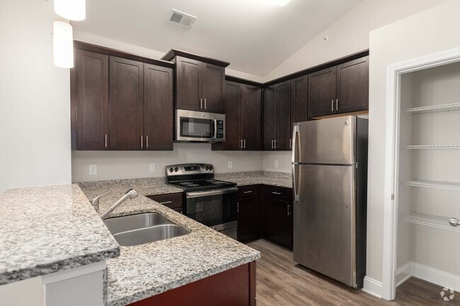 2BR, 2BA - 1,232SF Summer