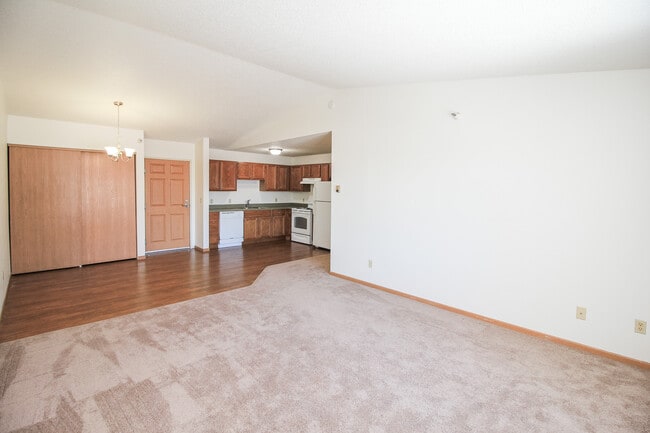 Tralee Terrace Apartments, Coon Rapids, MN 55433 - photo 4