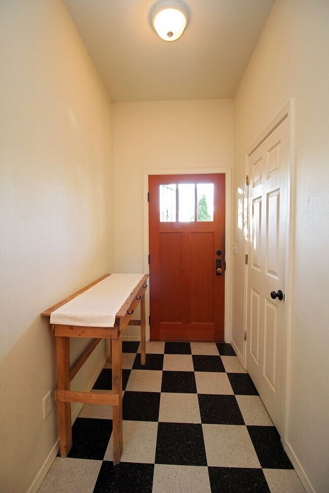 3308 N Missouri Ave, Portland, OR 97227 - photo 5