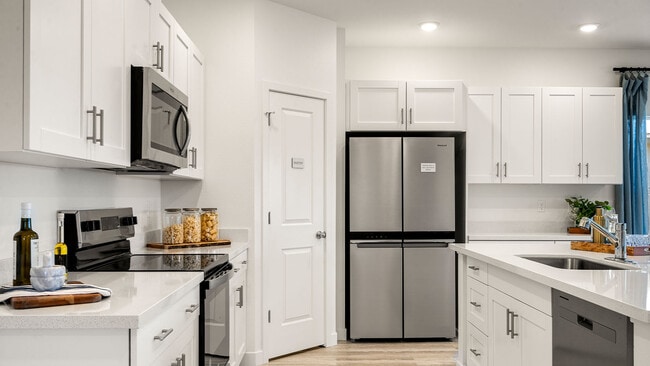 2931 Hopkins Ave, Redding, CA 96002 - photo 3