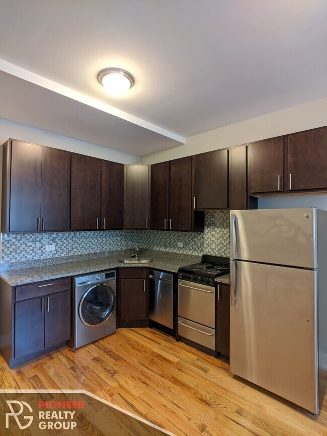 2907 N Mildred Ave unit 2900-A3, Chicago, IL 60657 - photo 5