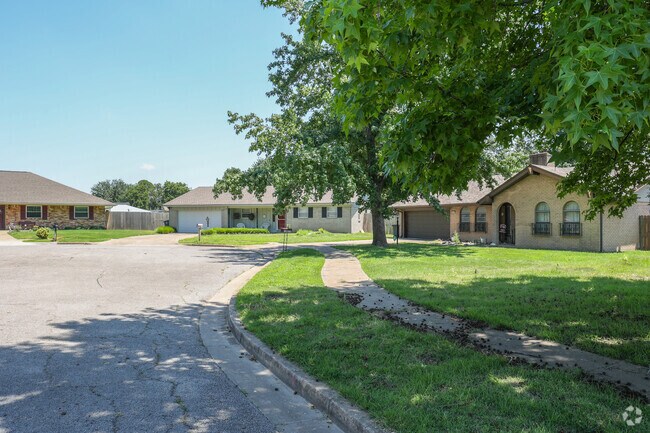 Quiet cul-de-sacs with sidewalks for added safety characterize the Columbus neighborhood.