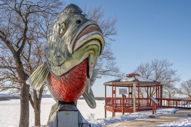 Due to its excellent sunfish fishing in Lake Onalaska, the city is known as 