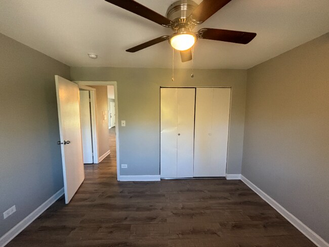 4542 Heartland Dr unit E, Richton Park, IL 60471 - photo 5