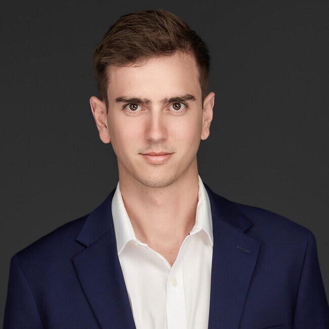 Agent Photo