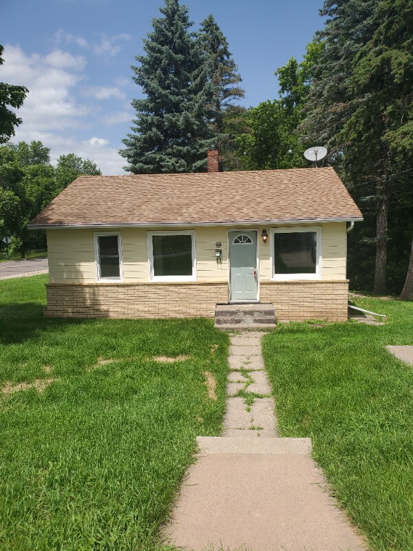 640 5th Ave SW, Cambridge, MN 55008