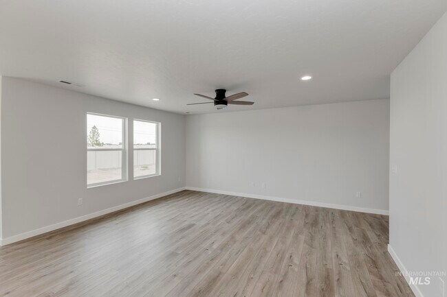 10797 Rutland St, Caldwell, ID 83605 - photo 6