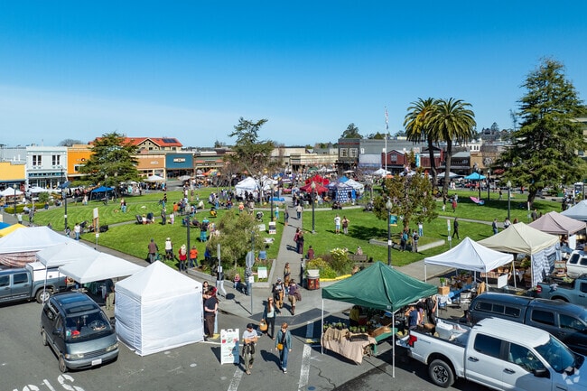 Visit the Arcata Plaza Farmers' Market on Saturdays all year round in downtown Arcata.