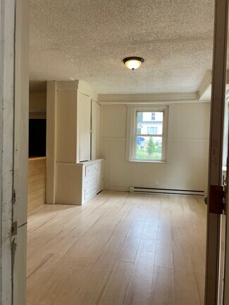 223 Jackson St Unit 3, Willimantic, CT 06226