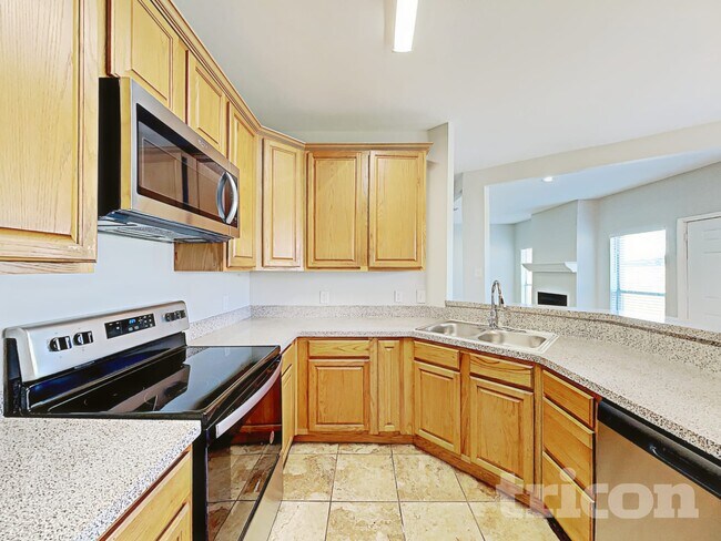 1081 Treehouse Ln, Red Oak, TX 75154 - photo 7