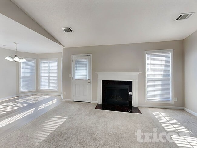 208 Ravenwood Ct, Bethlehem, GA 30620 - photo 2