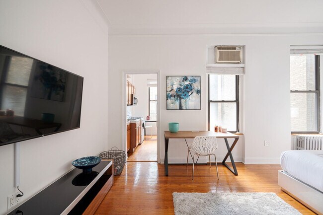 346 W 17th St unit FL2-ID1290850P, New York, NY 10011 - photo 2