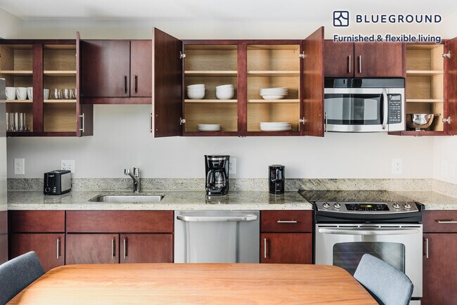 2221 I St NW unit FL4-ID982, Washington, DC 20037 - photo 6