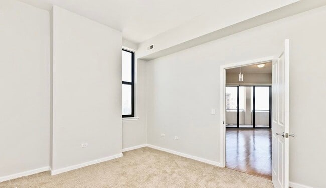 Marquee Tower, Chicago, IL 60605 - photo 3