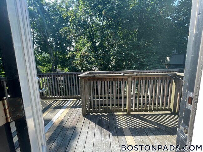 151 Highland St unit 2, Roxbury, MA 02119 - photo 6