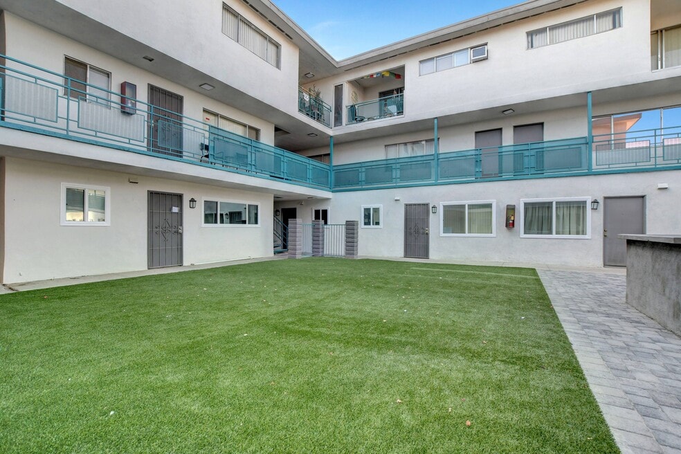 The Hendrix, Las Vegas, NV 89109 - photo 1