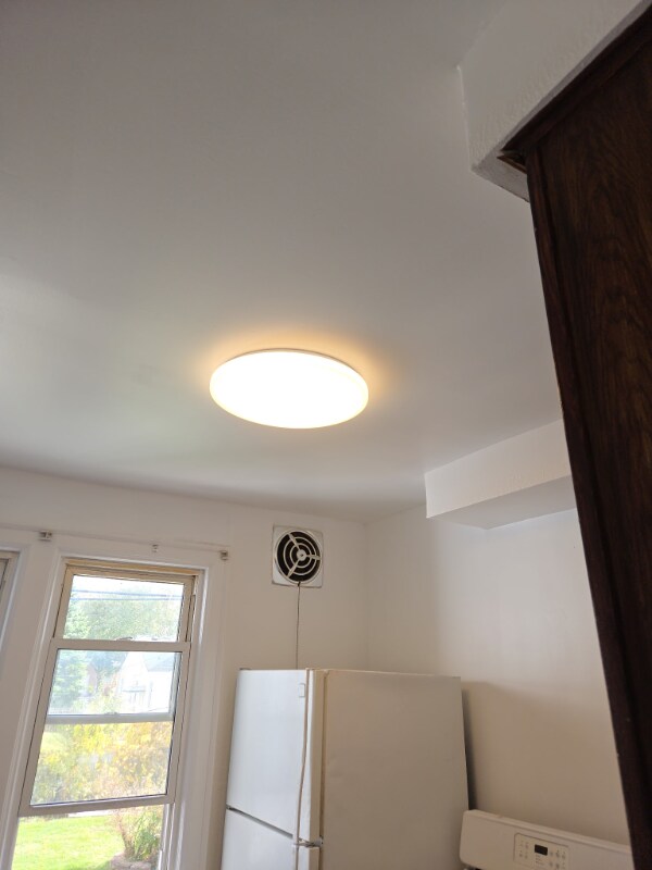 22174 Cushing Ave unit 2, Eastpointe, MI 48021 - photo 6