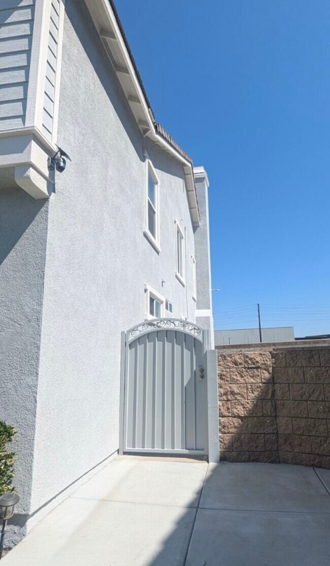 8418 Lourenco Ln Unit Small Guest House, Eastvale, CA 92880