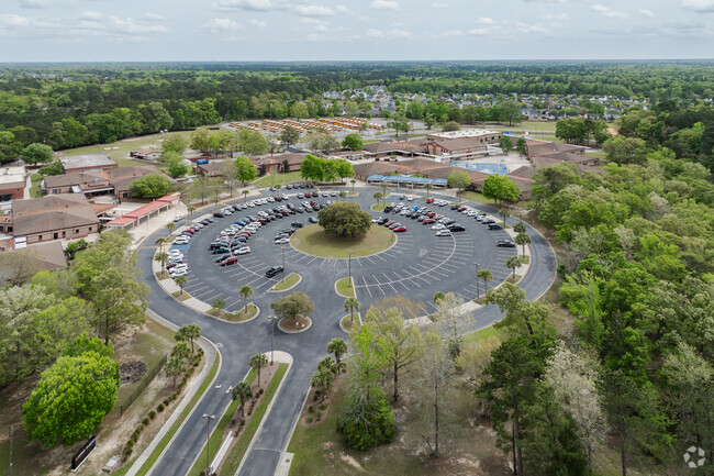 Oakbrook Middle School is located in Ladson, SC.