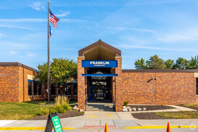 Franklin Elementary School is a public school in The West End, IA.