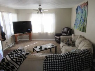 2116 Olive St Unit 2, Cedar Falls, IA 50613