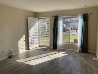1211 Park Ln, Toledo, OH 43615