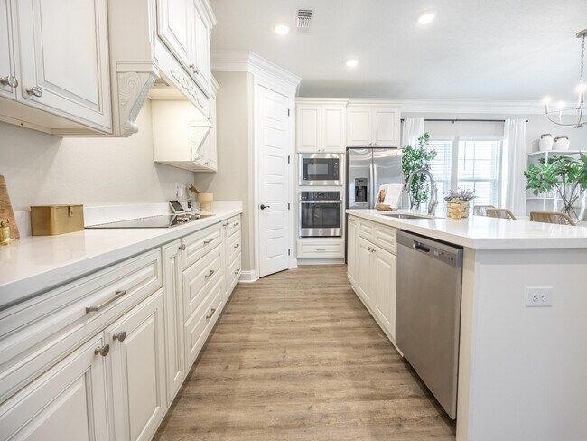 102 Everly Cir unit 37074514, Ocean Springs, MS 39564 - photo 5