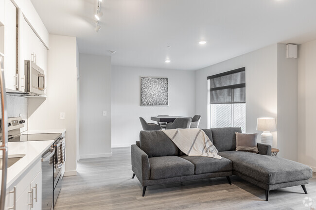 2BR, 2BA-L - 900SF Model