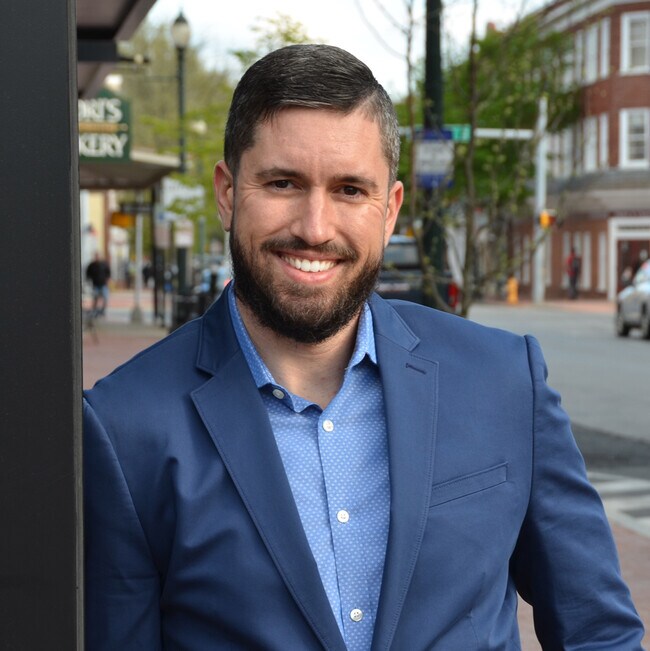 Agent Photo
