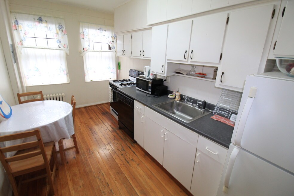 2003 Commonwealth Ave unit 20, Brighton, MA 02135 - photo 1