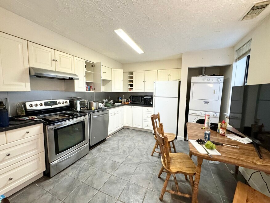 45 Gainsborough St unit 1, Boston, MA 02115 - photo 1