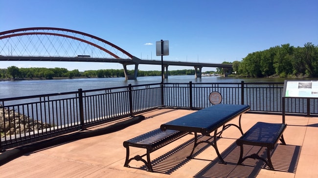 2112 Spring St unit 3, Hastings, MN 55033 - photo 4