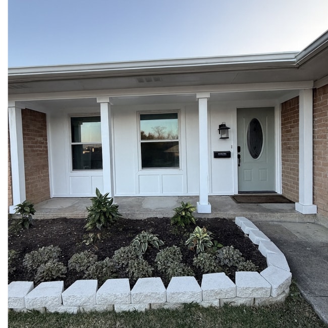 1208 Noble Ave, Carrollton, TX 75006 - photo 2