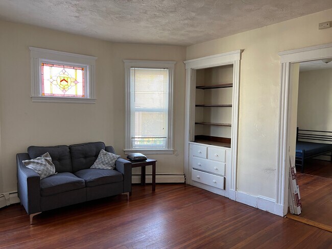 34 Cameron St unit 2, Dorchester, MA 02125 - photo 3