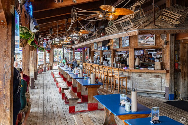 Philippi Creek Oyster Bar is a popular restaurant in South Sarasota.