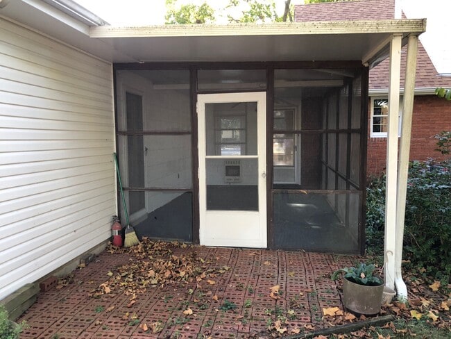 439 S Chillicothe St, Plain City, OH 43064 - photo 7