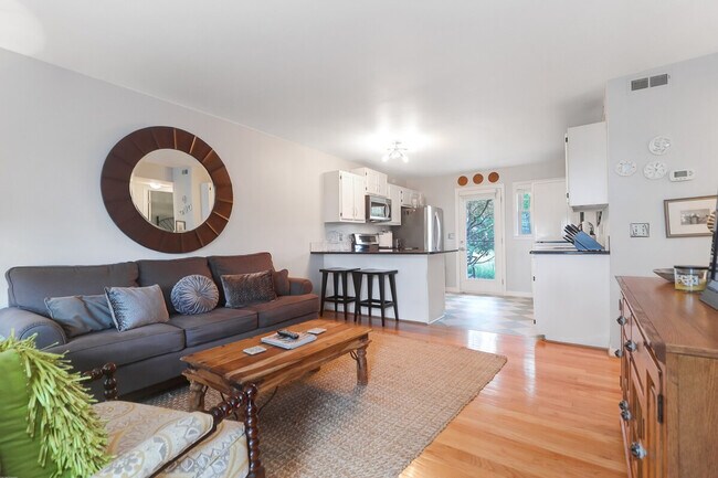 412 St Charles Ct unit ID1359005P, Charleston, SC 29407 - photo 4