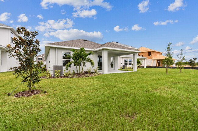 10648 Crescent Creek Crossing, Parrish, FL 34219 - photo 7