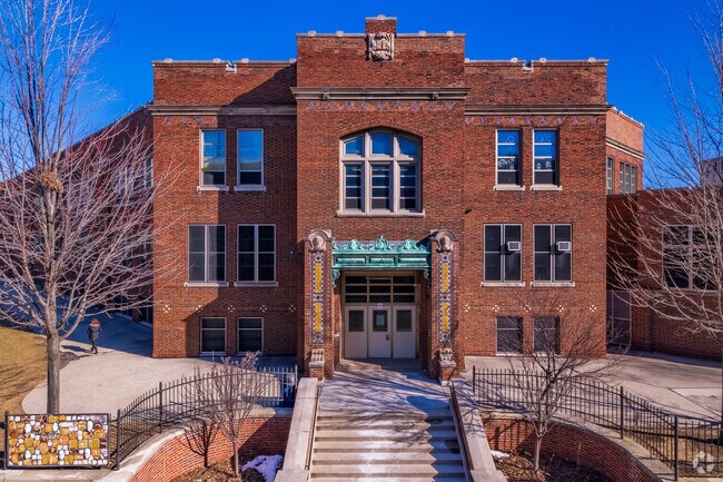 Hartford University School