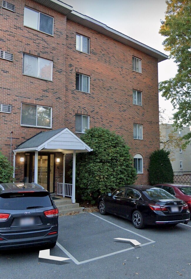 50 Gardner St Unit 32, Boston, MA 02134