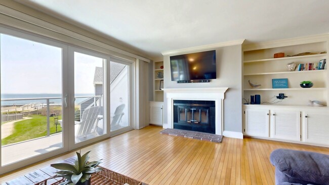 311 Seaside Ave unit 6, Saco, ME 04072 - photo 3