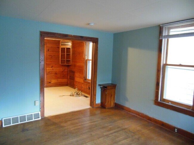 17 N Bassett St unit 1, Madison, WI 53703 - photo 4